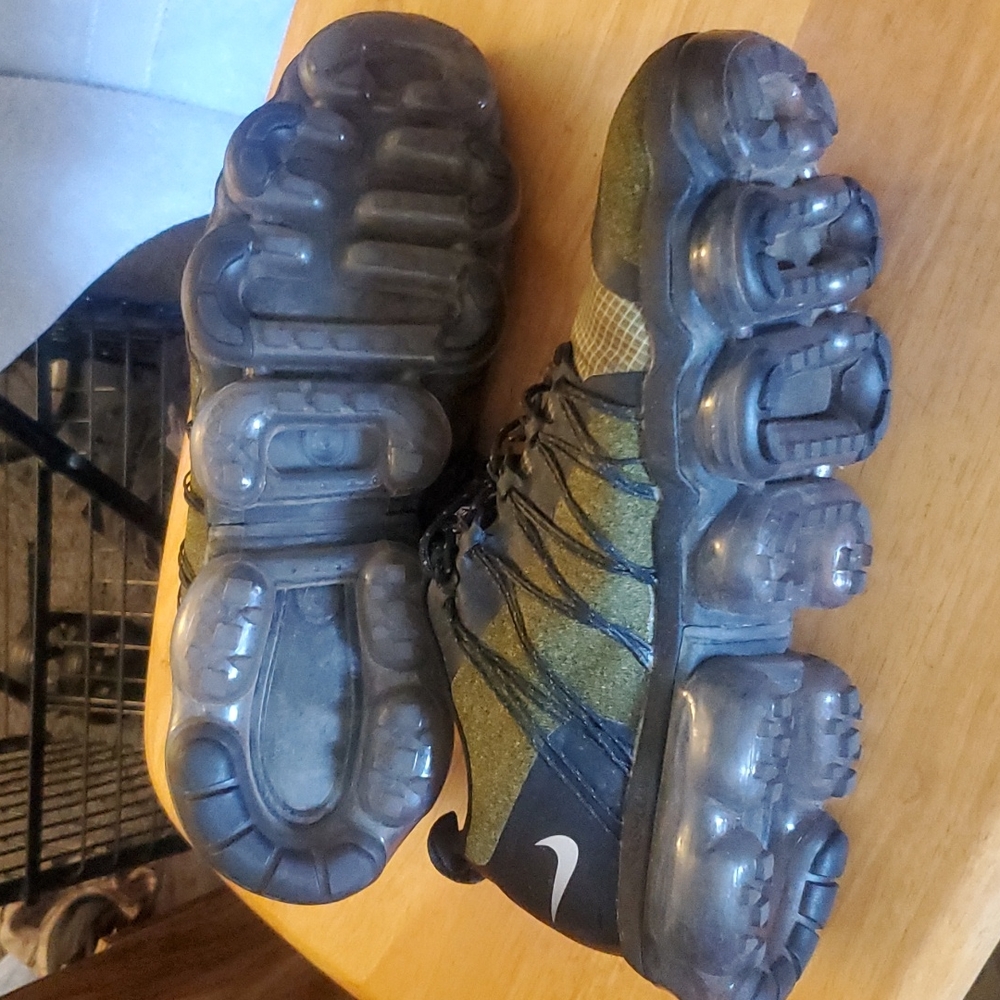 Nike vapormax like use 4 times - Picture 3 of 4